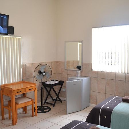 Bed and Breakfast Breaking Dawn Noupoort Номер фото