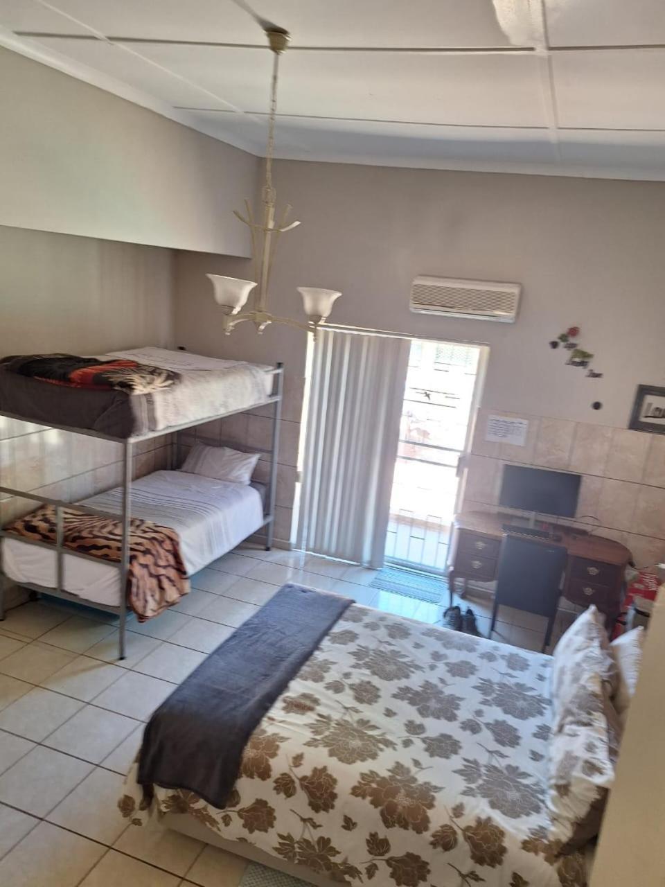 Bed and Breakfast Breaking Dawn Noupoort Екстер'єр фото
