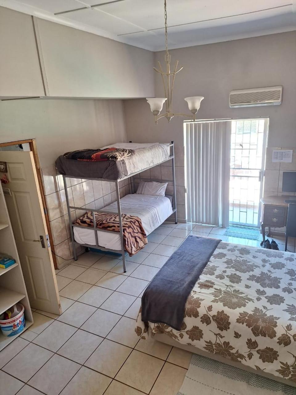 Bed and Breakfast Breaking Dawn Noupoort Екстер'єр фото
