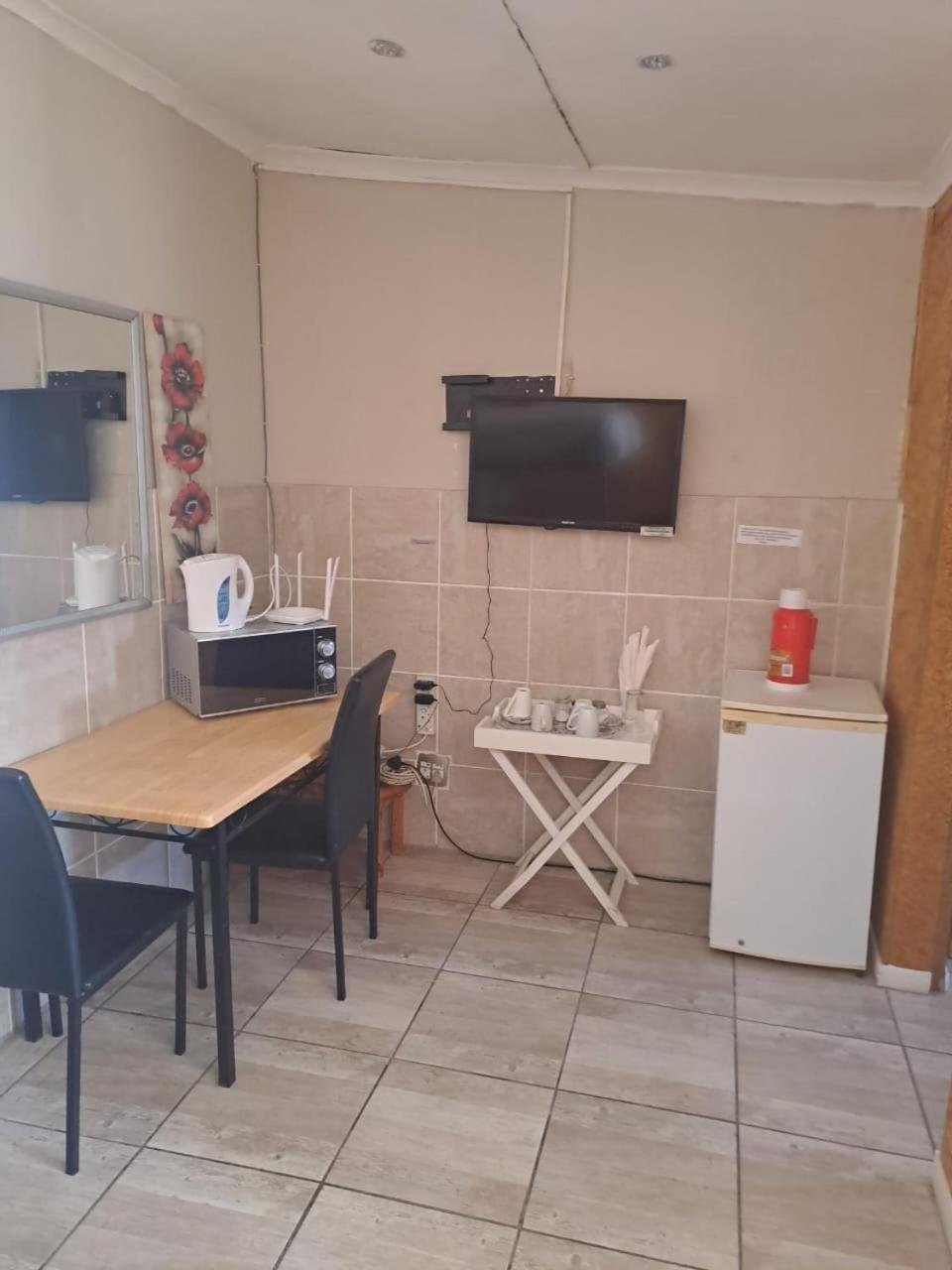 Bed and Breakfast Breaking Dawn Noupoort Екстер'єр фото